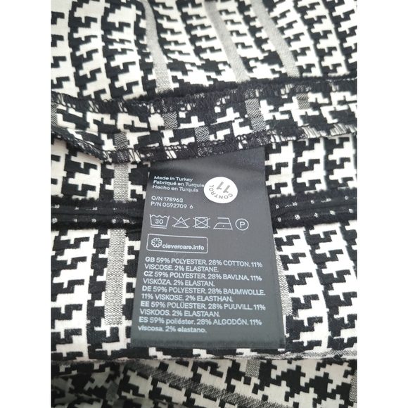 H&M Houndstooth Skirt - Picture 5 of 5
